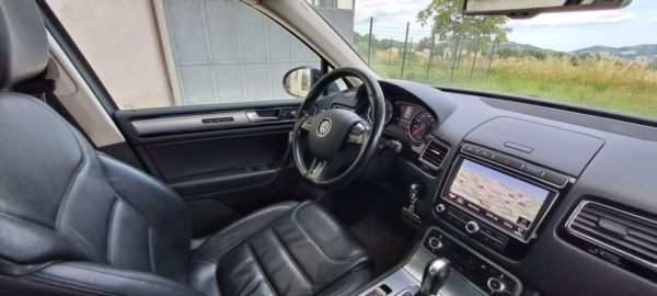 VOLKSWAGEN Touareg - 3.0 TDI 204 CV V6 tiptronic BlueMotion Technology - immagine 8