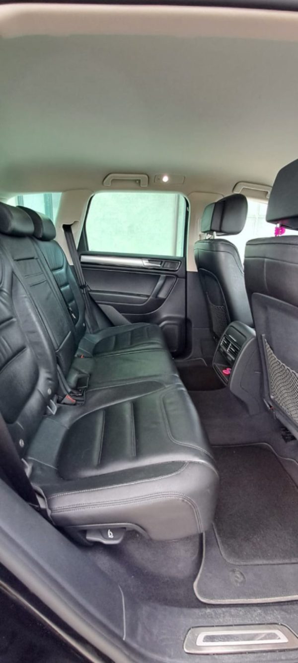 VOLKSWAGEN Touareg - 3.0 TDI 204 CV V6 tiptronic BlueMotion Technology - immagine 13