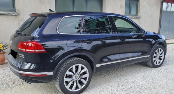 VOLKSWAGEN Touareg - 3.0 TDI 204 CV V6 tiptronic BlueMotion Technology - immagine 2