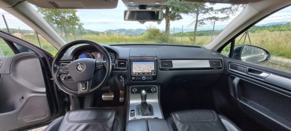 VOLKSWAGEN Touareg - 3.0 TDI 204 CV V6 tiptronic BlueMotion Technology - immagine 6