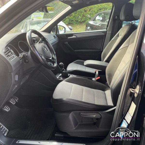 VOLKSWAGEN Tiguan - 1.6 TDI SCR R Line - immagine 6