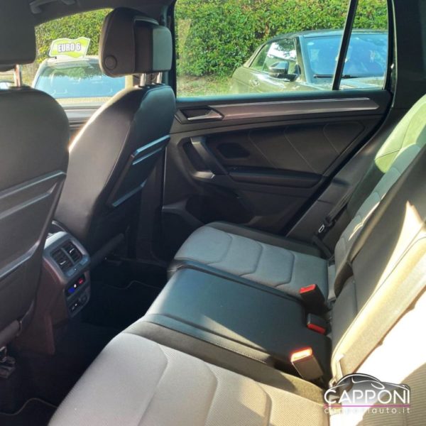 VOLKSWAGEN Tiguan - 1.6 TDI SCR R Line - immagine 7