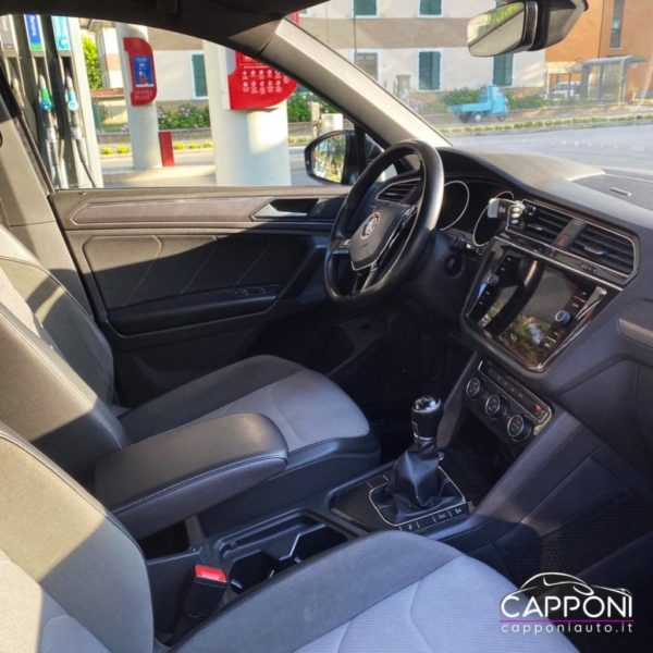VOLKSWAGEN Tiguan - 1.6 TDI SCR R Line - immagine 8