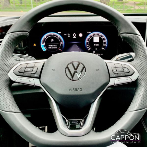 VOLKSWAGEN Tiguan - 2.0 TDI 193 CV DSG 4MOTION R-Line - immagine 18