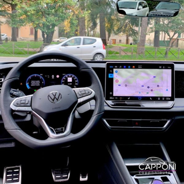 VOLKSWAGEN Tiguan - 2.0 TDI 193 CV DSG 4MOTION R-Line - immagine 16