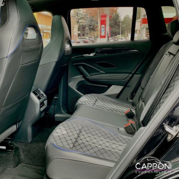 VOLKSWAGEN Tiguan - 2.0 TDI 193 CV DSG 4MOTION R-Line - immagine 9