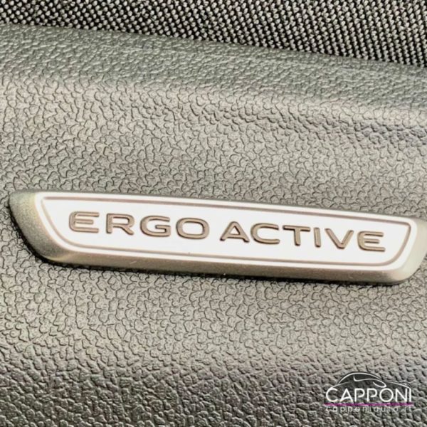 VOLKSWAGEN Tiguan - 2.0 TDI 193 CV DSG 4MOTION R-Line - immagine 8