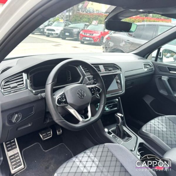 VOLKSWAGEN Tiguan - 1.5 TSI 150 CV DSG R-Line - immagine 9