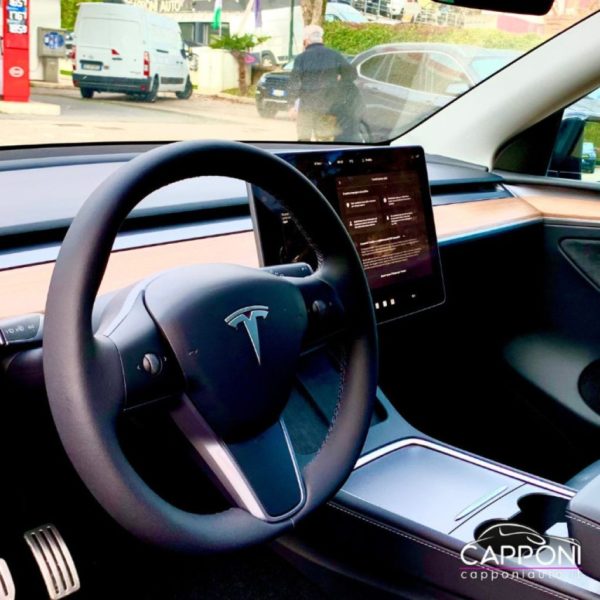 TESLA Model Y - Performance AWD - immagine 7