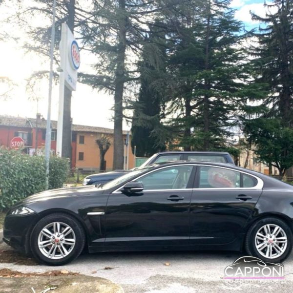 JAGUAR XF - 2.2 D 200 CV - immagine 3