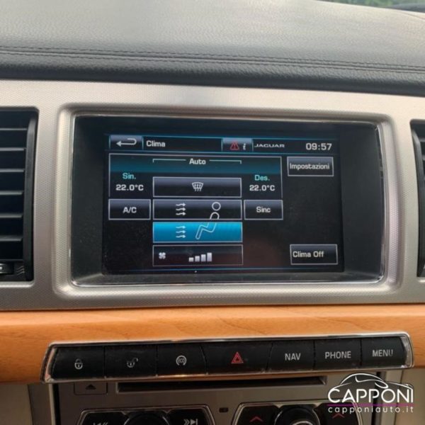 JAGUAR XF - 2.2 D 200 CV - immagine 9