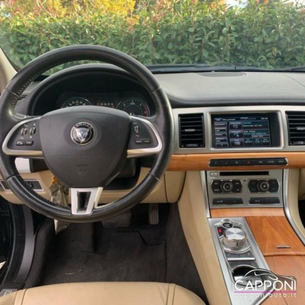 JAGUAR XF - 2.2 D 200 CV - immagine 12