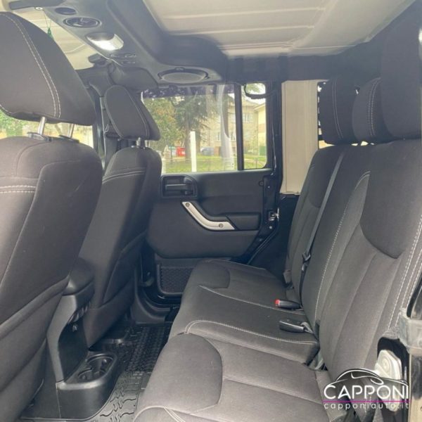 JEEP Wrangler - Unlimited 2.8 CRD DPF Sahara - immagine 8