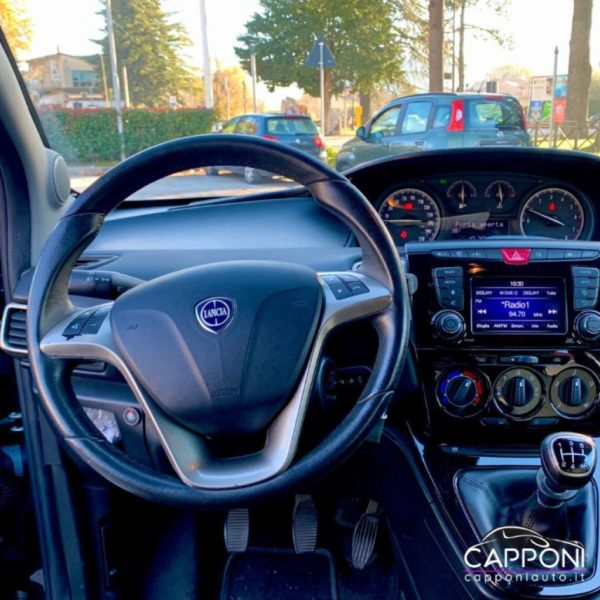 LANCIA Ypsilon - 1.2 69 CV 5 porte - immagine 8