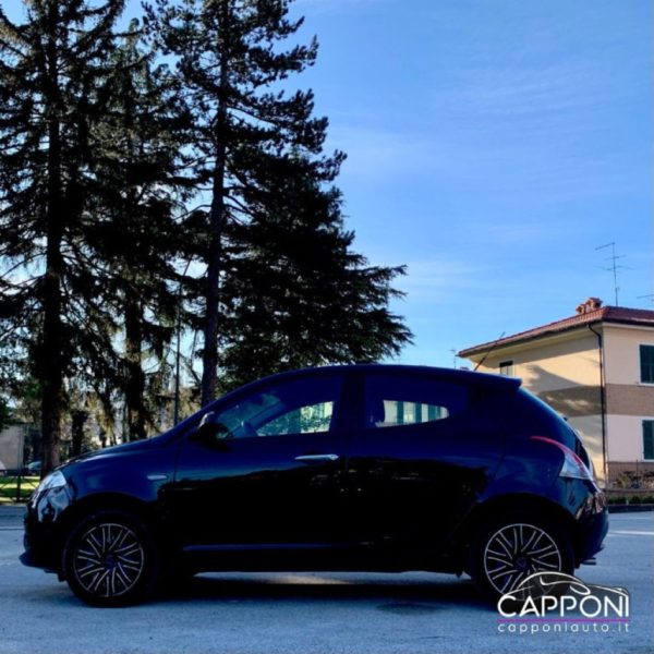 LANCIA Ypsilon - 1.2 69 CV 5 porte - immagine 2