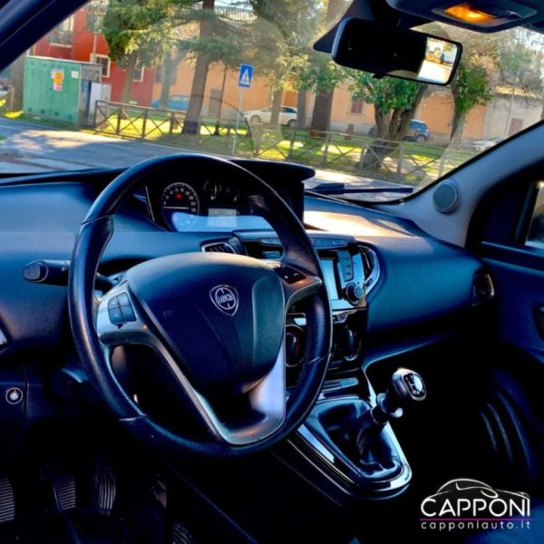 LANCIA Ypsilon - 1.2 69 CV 5 porte - immagine 9