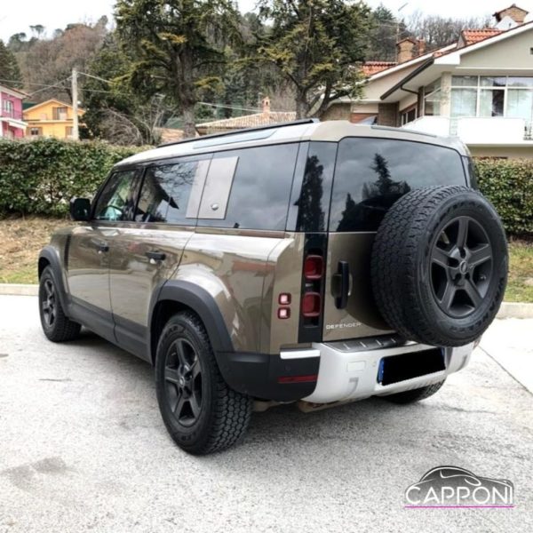 LAND ROVER Defender - 110 3.0D I6 200 CV AWD Auto - immagine 6