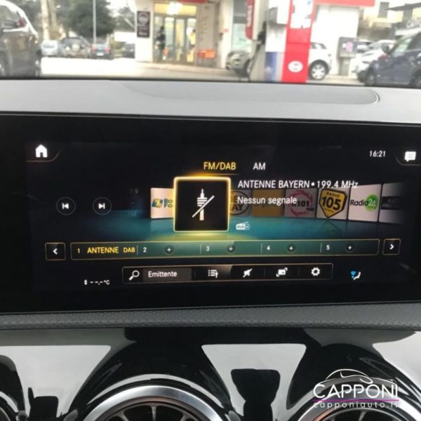 MERCEDES-BENZ CLA 35 AMG - 4Matic - immagine 16