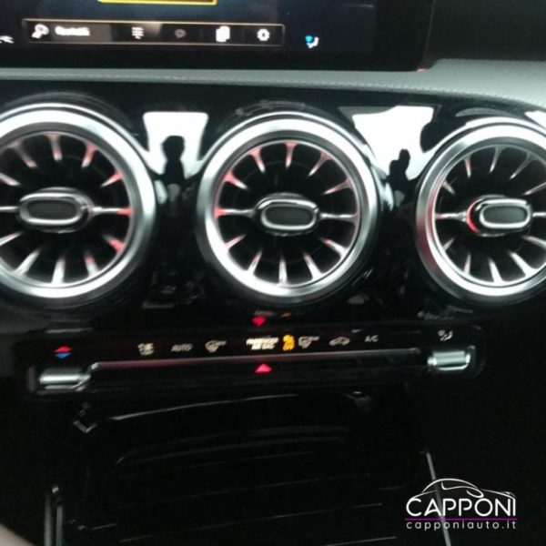 MERCEDES-BENZ CLA 35 AMG - 4Matic - immagine 18