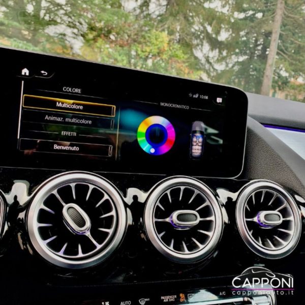 MERCEDES-BENZ GLA 220 - d 4Matic AMG Line - immagine 9