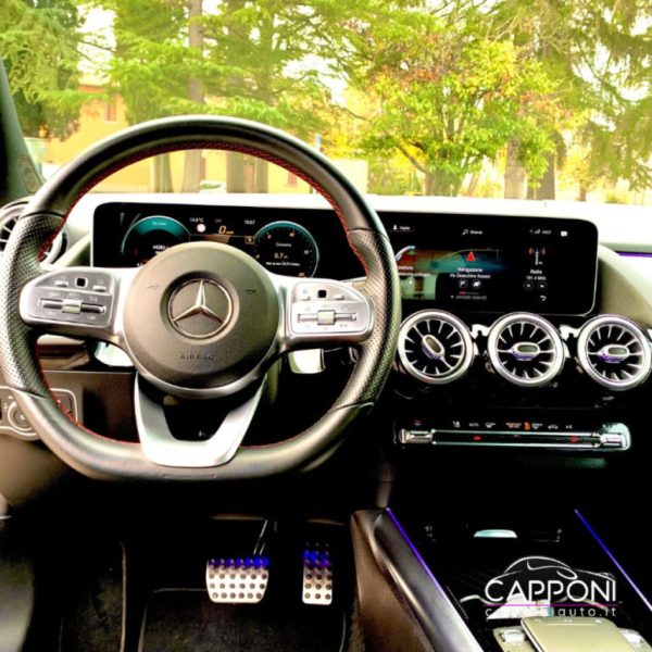 MERCEDES-BENZ GLA 220 - d 4Matic AMG Line - immagine 10