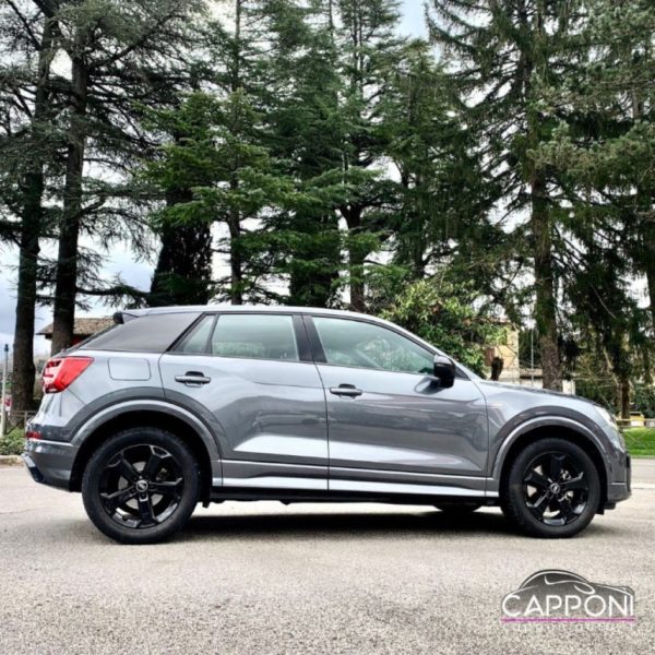 AUDI Q2 - 30 TDI Identity Black S tronic PROMO - immagine 4