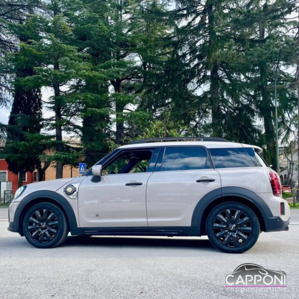 MINI Countryman - 1.5 Cooper SE Countryman ALL4 Hybrid - immagine 2
