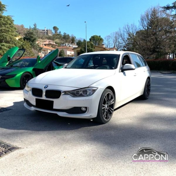 BMW 320 - d xDrive Msport catena appena rifatta