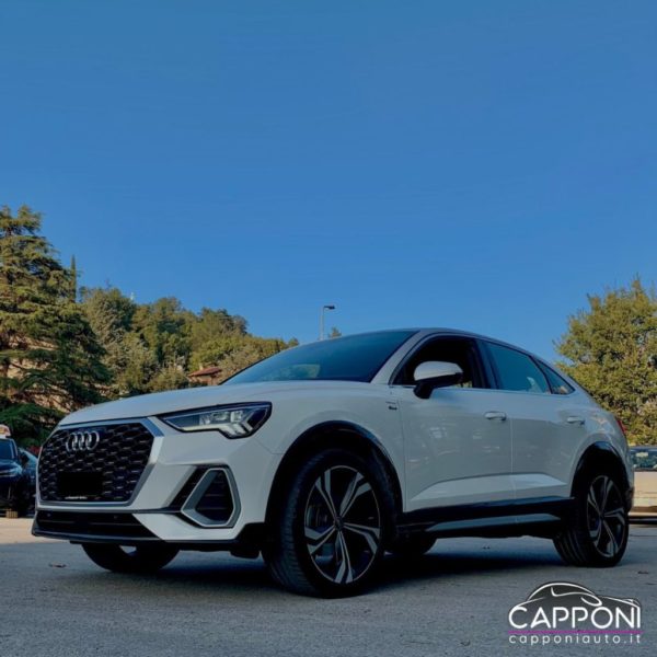 AUDI Q3 - Sportback 35 TDI quattro S tronic SLine edition - immagine 2