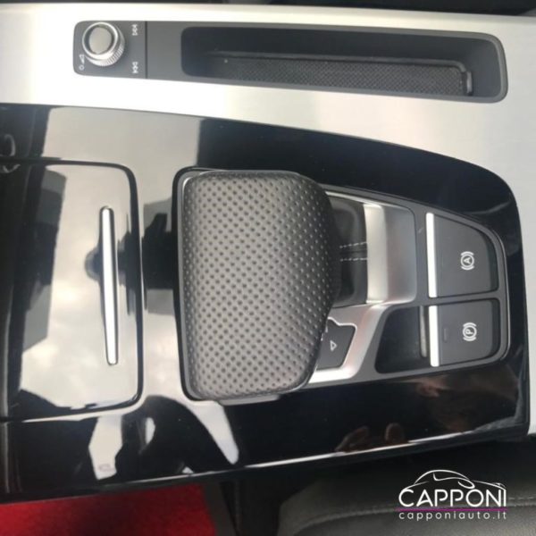 AUDI Q5 - Sportback 40 TDI 2.0 quattro SLine Edition - immagine 20