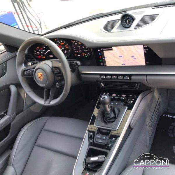 PORSCHE 911 - Carrera 4 GTS - immagine 13