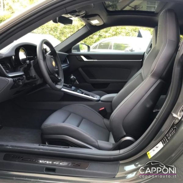 PORSCHE 911 - Carrera 4 GTS - immagine 7