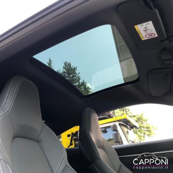 PORSCHE 911 - Carrera 4 GTS - immagine 12