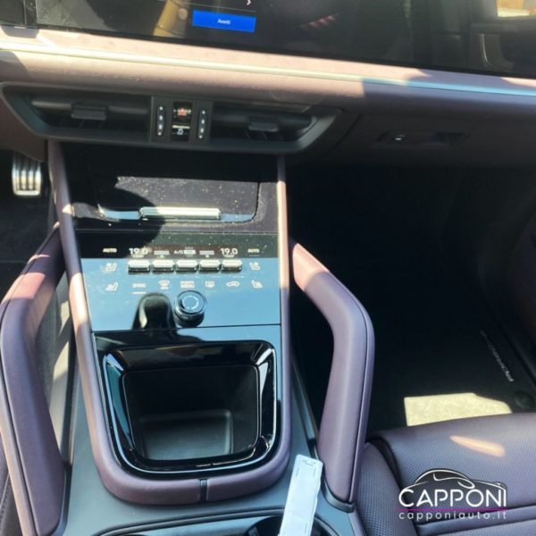 PORSCHE Cayenne - Coupé 3.0 V6 E-Hybrid - immagine 16