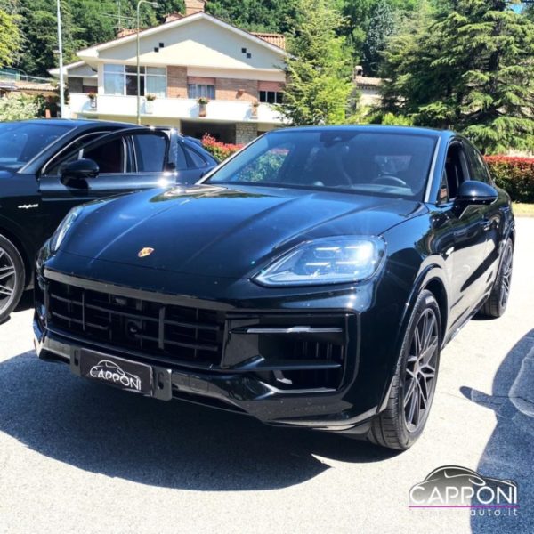 PORSCHE Cayenne - Coupé 3.0 V6 E-Hybrid - immagine 3