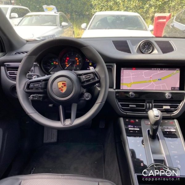 PORSCHE Macan - 2.0 T - immagine 11
