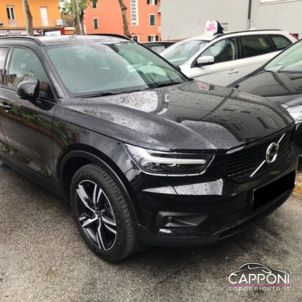 VOLVO XC40 - D4 AWD Geartronic R-design - immagine 2