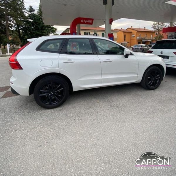 VOLVO XC60 - 2WD Geartronic Momentum Harman-Kardon - immagine 18