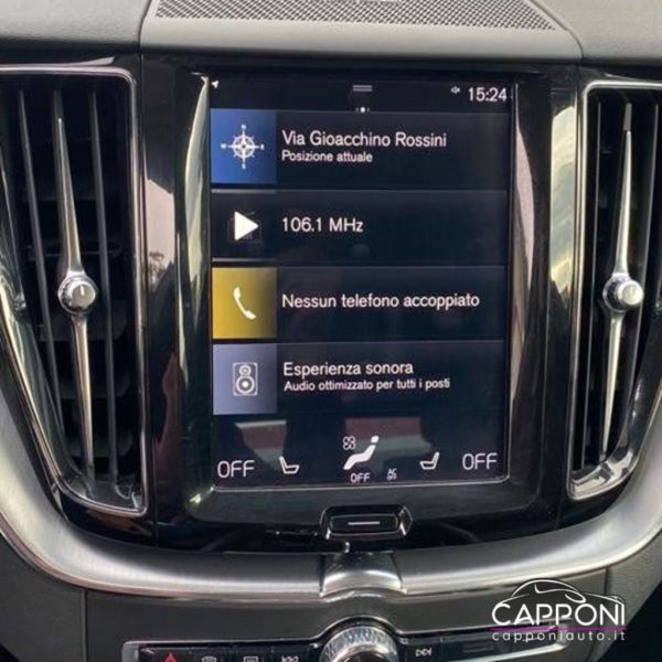 VOLVO XC60 - 2WD Geartronic Momentum Harman-Kardon - immagine 12