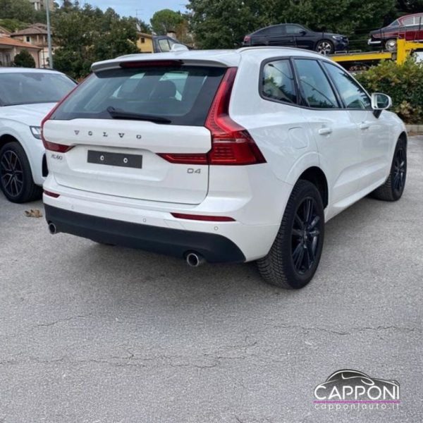 VOLVO XC60 - 2WD Geartronic Momentum Harman-Kardon - immagine 4