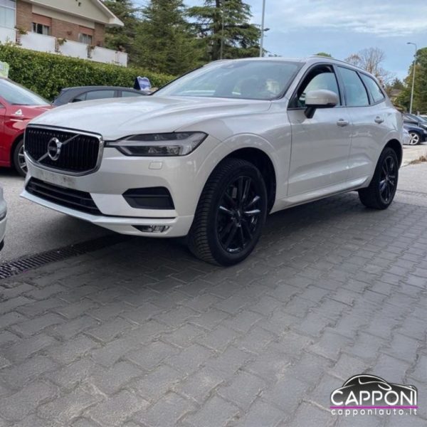 VOLVO XC60 - 2WD Geartronic Momentum Harman-Kardon - immagine 3