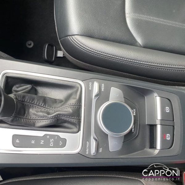 AUDI Q2 - 30 TDI quattro S tronic S Line PROMO - immagine 12