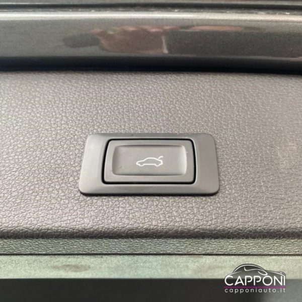 AUDI Q2 - 30 TDI quattro S tronic S Line PROMO - immagine 18