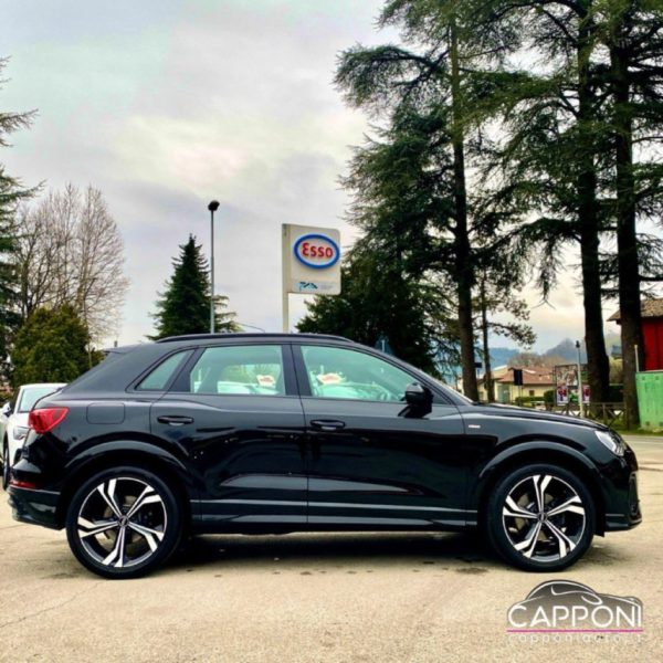 AUDI Q3 - 35 TFSI S line edition - immagine 3
