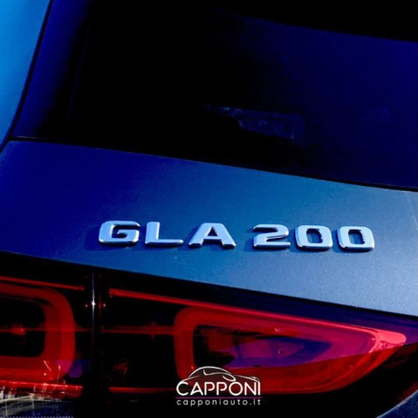 MERCEDES-BENZ GLA 200 - AMG - immagine 5