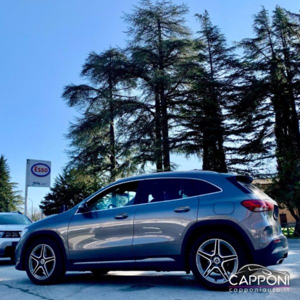 MERCEDES-BENZ GLA 200 - AMG - immagine 2