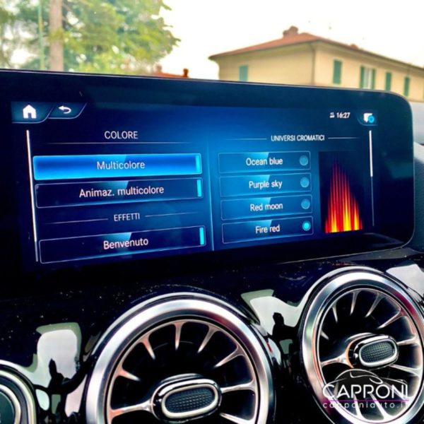 MERCEDES-BENZ GLA 200 - d Automatic AMG Night Pack - immagine 14