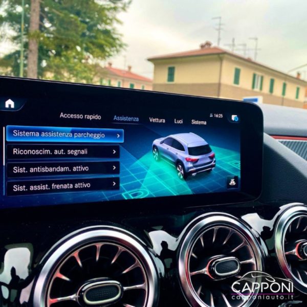 MERCEDES-BENZ GLA 200 - d Automatic AMG Night Pack - immagine 12