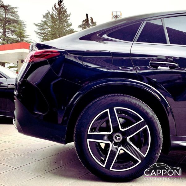 MERCEDES-BENZ GLC 220 - d 4Matic Coupé AMG - immagine 4