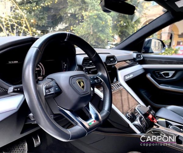 LAMBORGHINI Urus - 4.0 V8 aut. AWD 650 CV Total Black - immagine 11